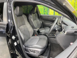 運転席シート廻りは使用感も少なく、良好な状態となっています。前オーナー様が丁寧に使っていたことがよくわかりますね。