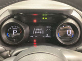 一目で今出ている速度が分かるデジタルメーターを採用しており、うっかりのスピード超過も減りますよ