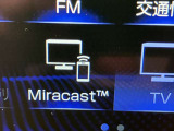 Miracast内蔵です。アンドロイドスマホをお持ちの方は、Bluetooth接続にてスマホ内の画像や動画、音楽などを映し出すことが出来ます。一部、使用できない機種もあります。