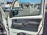 運転席側ドア内部です。