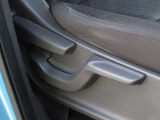 ■ハイトアジャスター■リクライニングだけでなく座席の高さも調整できるので運転のしやすい姿勢を微調整できるので長い運転でも疲れにくいですよ!
