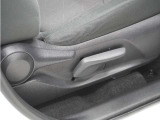 ◆シートハイトアジャスター◆運転席を上下に高さ調節ができます!運転ポジションを体格に合わせてシート調整できます。