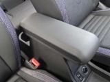 MINIを熟知したメカニックによる100項目の点検・整備を行います。不具合箇所、交換時期に達している部品に関しましては、全て当社負担で交換してからのご納車となります。