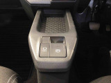 電動パーキングブレーキになります。