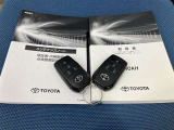 【取扱説明書/スマートキー】車両の取扱説明書・スマートキー/スペアキーございます。