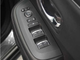 ◆パワーウィンドウスイッチ◆運転席から全席の窓の開閉操作を行うことが出来いつでも換気ができます!