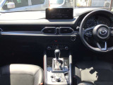 現在のMAZDA車はインパネ配置が視線の動きが少なくなるように設計レイアウトされています☆ひとつひとつの部品からMAZDAの安全に対するこだわりを感じる事が出来ます☆