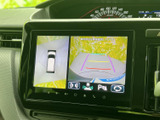駐車や後退時の安全をサポートするバックモニター。後方視界を広げ、安心して運転できます。狭い場所でもスムーズな運転を。