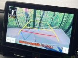【バックカメラ】駐車時に後方がリアルタイム映像で確認できます。大型商業施設や立体駐車場での駐車時や、夜間のバック時に大活躍!運転スキルに関わらず、今や必須となった装備のひとつです!