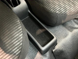 品質には自信があります!ハッピーの品質・キレイなお車をお届けさせていただきたい!そんな気持ちでキレイに仕上げております。フロアマットなどの清掃はもちろん、シート下なども徹底的に清掃しております。