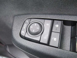 駐車時や狭い道でのすれ違い時に気を使うミラー。電動格納式ドアミラーはそんな時に便利です。