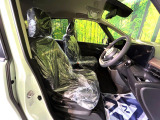 運転席シート廻りは使用感も少なく、良好な状態となっています。丁寧に使われていたことがよくわかりますね。