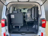 普段のお買い物や通勤、送迎等に十分な荷室スペースを確保しております。セカンドシートを倒すと、大きな荷物の積載も可能です♪