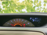 直感的に情報を把握できるメーターデザイン。シンプルで分かりやすい表示で、運転に集中できます。