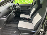 視認性の高い、運転しやすい空間設計。スムーズな操作で、安全運転をサポートします。