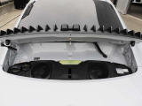 車両に関するお問合せは、ポルシェセンター神戸 六甲アイランド認定中古車センター TEL 078-846-3441までご連絡ください。