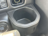 運転席側ドリンクホルダー