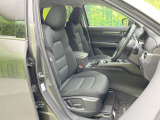 運転席シート廻りは使用感も少なく、良好な状態となっています。丁寧に使われていたことがよくわかりますね。