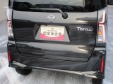 テールランプは点灯面積が大きめのLED発光。後続車に自車の位置やブレーキ操作をしっかり伝えます。