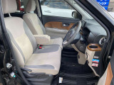 展示車両の中にはアフター保証対象車両を数多く取り揃えており、一年間から三年間(別途)まで走行距離無制限の保証を全国どこのディーラーでも保証を受けられます。