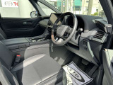 高いホールド性で運転姿勢が安定します。長距離ドライブでも疲れにくいのが魅力です。快適なドライビングライフをお送りください♪