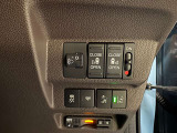 運転席からでも両側パワースライドドアの開閉が可能。雨の日のお子様のお迎えなどスムーズにおこなえます♪
