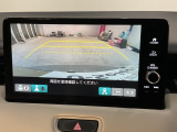 リアカメラ付で、後方をナビ画面で確認。車庫入れも安心です。もちろん、バックギアと連動しています。