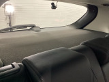 パーセルカバー付き。荷室のプライバシーを守ってくれます。見た目もスッキリ、防犯性も高まります。