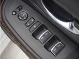 ◆パワーウィンドウスイッチ◆運転席から全席の窓の開閉操作を行うことが出来いつでも換気ができます!