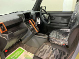 より多くの一般の方へ車を届けれればと思っておりますので同業者様への販売は極力控えさせて頂いております。ご了承下さい。