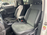 ドイツ車らしいかっちりとした座り心地でロングドライブの疲労を軽減します。衝突安全性を考え、リクライニングは無段階調整のダイヤル式を採用しています