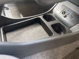 シフト下小物入れドリンクホルダー