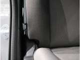 エアバッグは運転席、助手席以外にサイドカーテンエアバッグとサイドエアバッグが付いています。