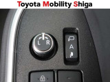 駐車時に便利なスマ-トキ-連動オ-ト格納式ドアミラーを装備しています。施錠すると自動的にドアミラーを格納する便利な機能です!