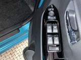 運転席パワーウィンドウスイッチです。