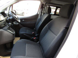 誰と一緒にドライブしますか?ハンドルを握るあなたの横顔は素敵です。
