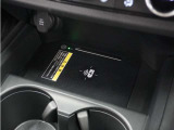 ◆ワイヤレス充電器◆ワイヤレス充電対応のスマートフォンを置くだけで充電が可能でとても便利な機能です。