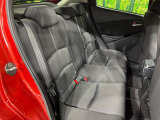 コンパクトカーですが、セカンドシートは十分な広さがあり快適にお乗りいただけます♪シートを倒して大きな荷物を積んだりと、用途の幅が広い1台です。