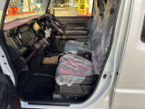 大事な人を乗せることが多い助手席です!安全運転を心がけましょう。