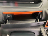 新車・中古車の販売だけでなく、メンテナンス(点検、車検、修理)、部品販売、レンタリース、JAF取扱い、損保(自動車保険) 各種保険代理店保険の加入などお車に関することに対応しております。