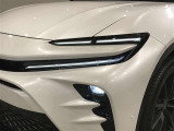 LEDヘッドライトです。デザイン性がよくとても明るいので、夜間の走行や悪天候でも安心です。しかも長寿命!