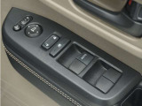 ◆パワーウィンドウスイッチ◆運転席から全席の窓の開閉操作を行うことが出来いつでも換気ができます!