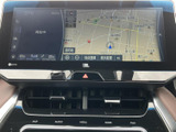 鮮明な地図表示で、スムーズなナビゲーションを実現。最新の交通情報も確認でき、安心して目的地へ向かうことができます。ルート検索も簡単。