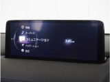【純正マツダコネクトナビ】美しい地図画面と簡単操作が特徴です。手元のコマンダーで操作が可能なので入力や操作も便利ですね!各種車両設定や車両情報を確認することも可能です。