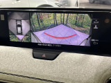 【360&deg;ビューモニター】専用のカメラにより、上から見下ろしたような視点で360度クルマの周囲を確認することができます☆死角部分も確認しやすく、狭い場所での切り返しや駐車もスムーズに行えます。
