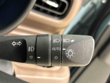 オートライト機能 周囲の明るさに応じて、ヘッドランプを自動的に点灯・消灯ができます。