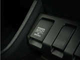 ◆12V電源ソケット◆スマートフォンの充電等にも便利な電源ソケット!使いやすい場所に装備されています。