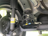 お車を安心してお乗りいただく為には、足回りの定期点検が欠かせません。サービスサポート(有償保証)では無料点検もご提供しており、安心のカーライフをお過ごしいただけるサポート体制が整っています。