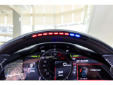 F1よりフィードバックされたテクノロジーです。LEDの点灯により、ご自身でシフトタイミングを計ることが可能です。サーキット走行時等に視線をそらさずに気軽にシフトチェンジを行えます。
