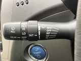 雨天時や視界不良時でも、安心して運転できます。インターバルやスピードを調整可能で、状況に応じて最適なワイパー動作を選択できます。